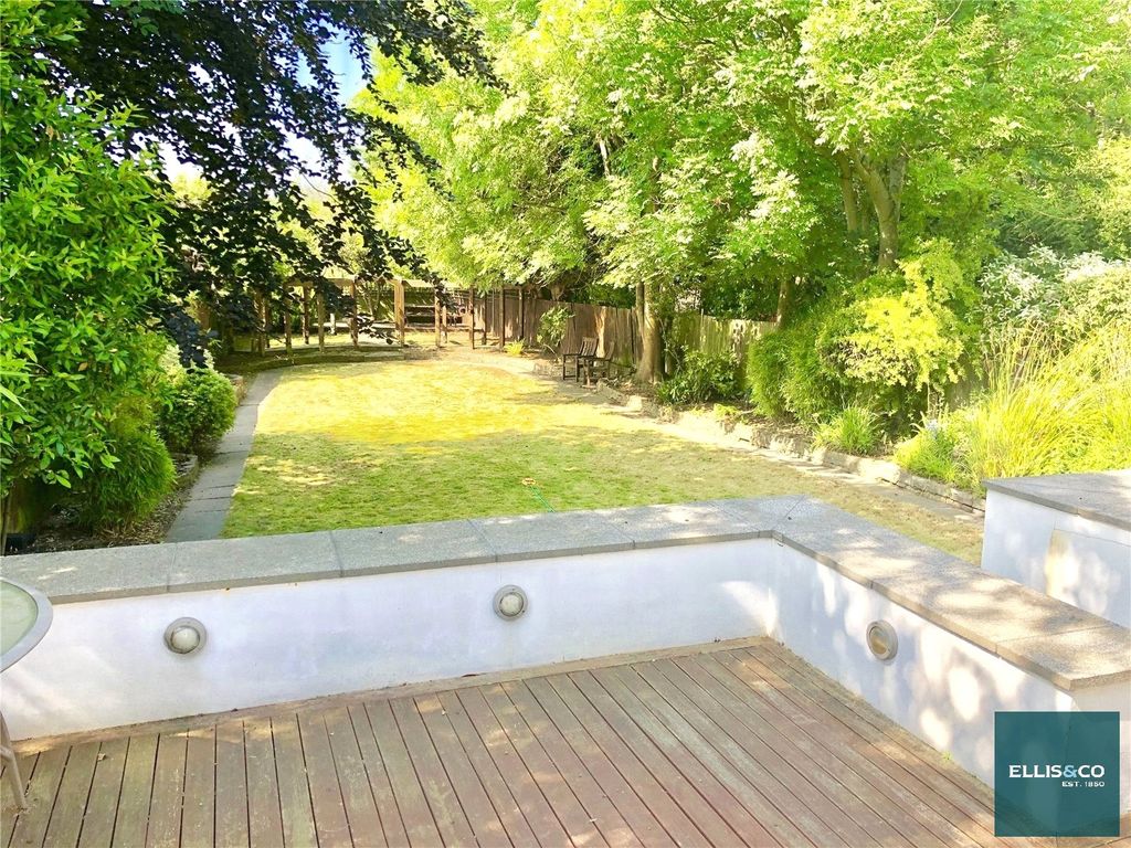 Property photo 2 of 10 Picture No. 06