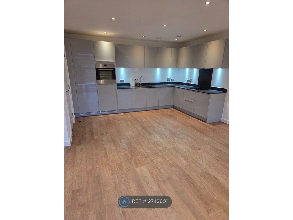 Property photo 1 of 10 Kitchen