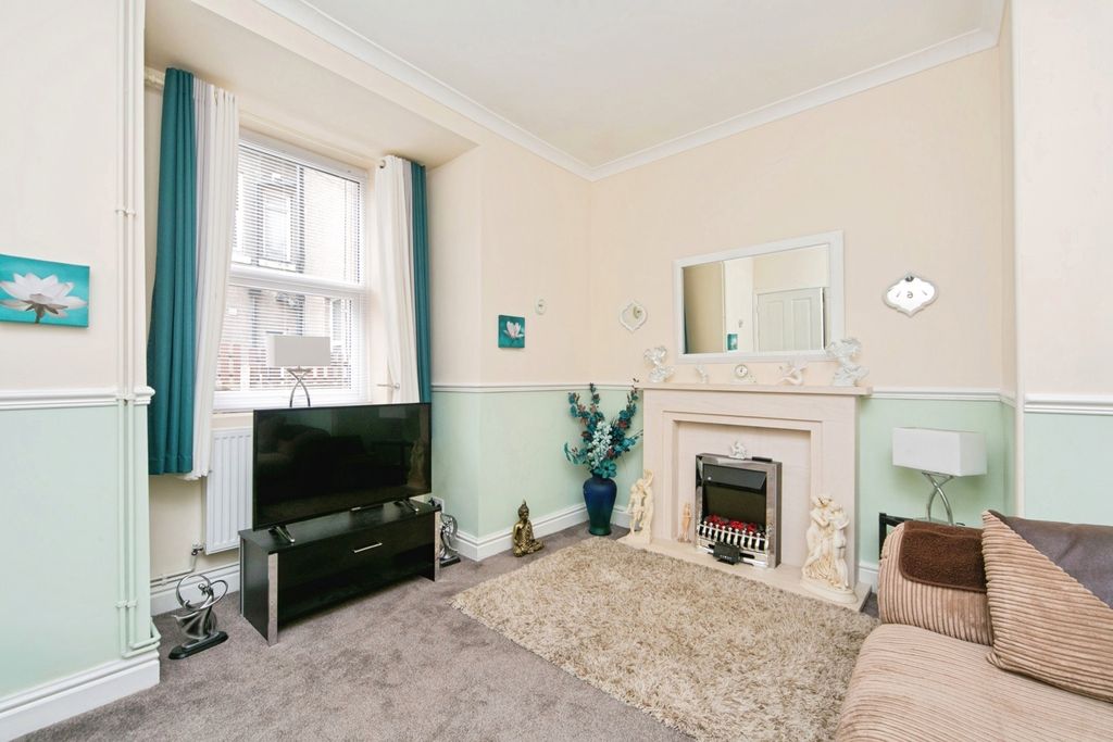 Property photo 3 of 14 Pbox-Img.Jpg