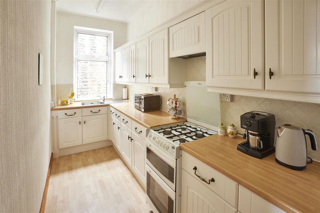 Property photo 2 of 37 Kitchen
