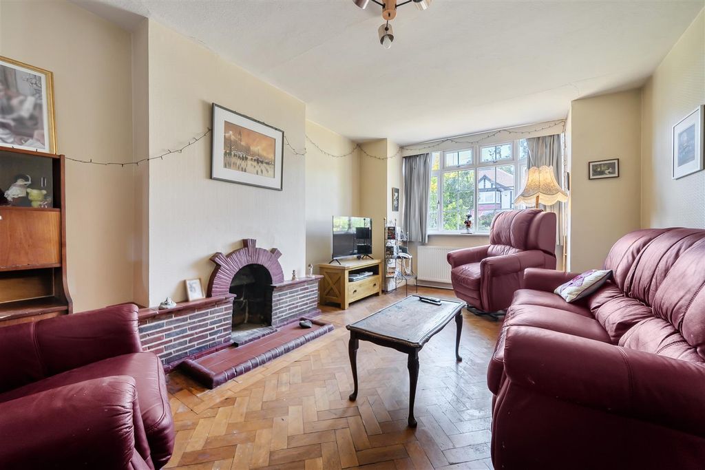 Property photo 2 of 16