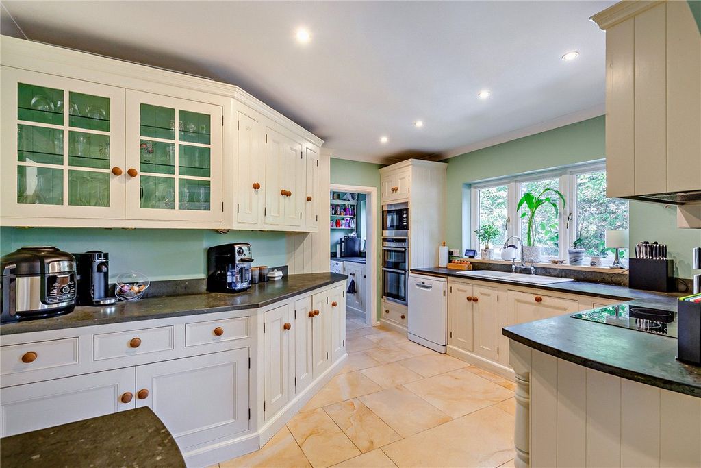 Property photo 3 of 13 Kitchen