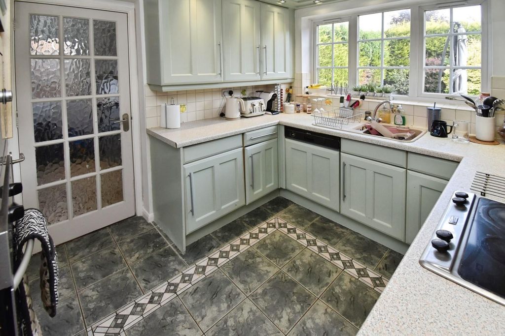 Property photo 3 of 15 Kitchen