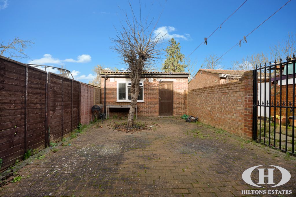 Property photo 3 of 13