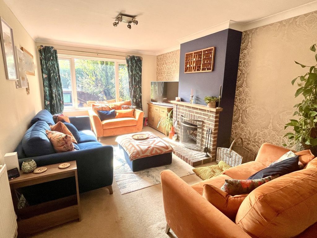 Property photo 2 of 24