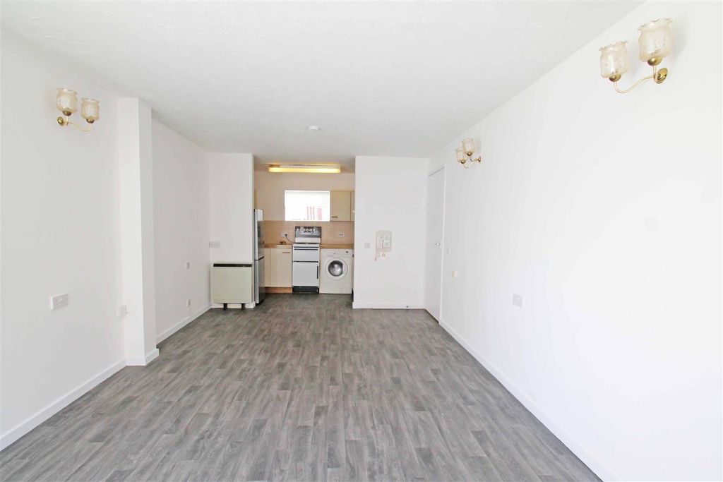 Property photo 3 of 9 Reception Room