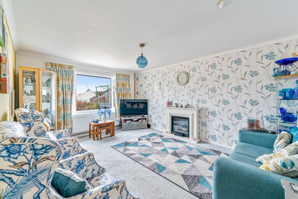 Property photo 3 of 21 Photo 4