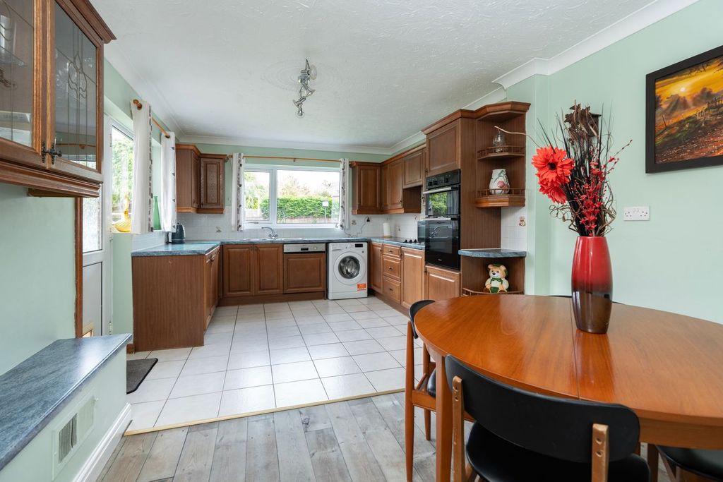 Property photo 2 of 15