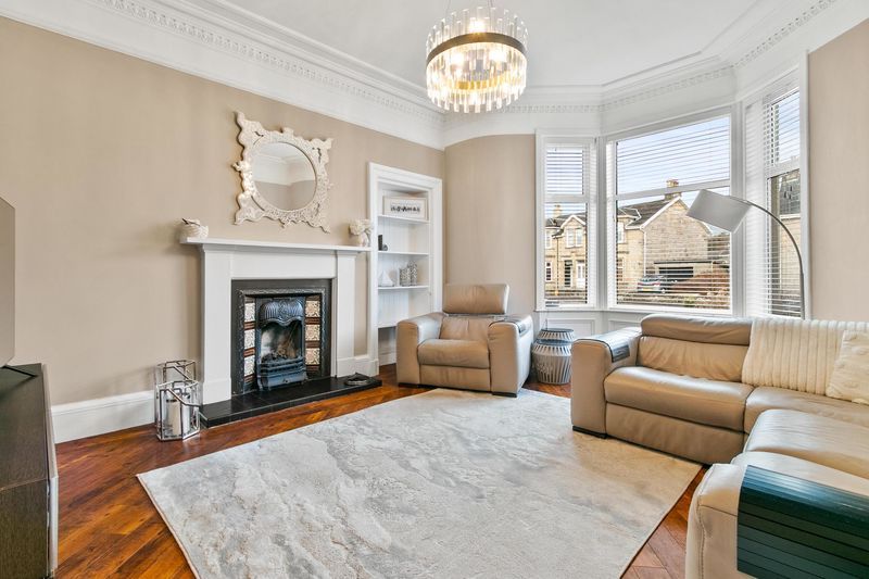 Property photo 3 of 35 Living Room