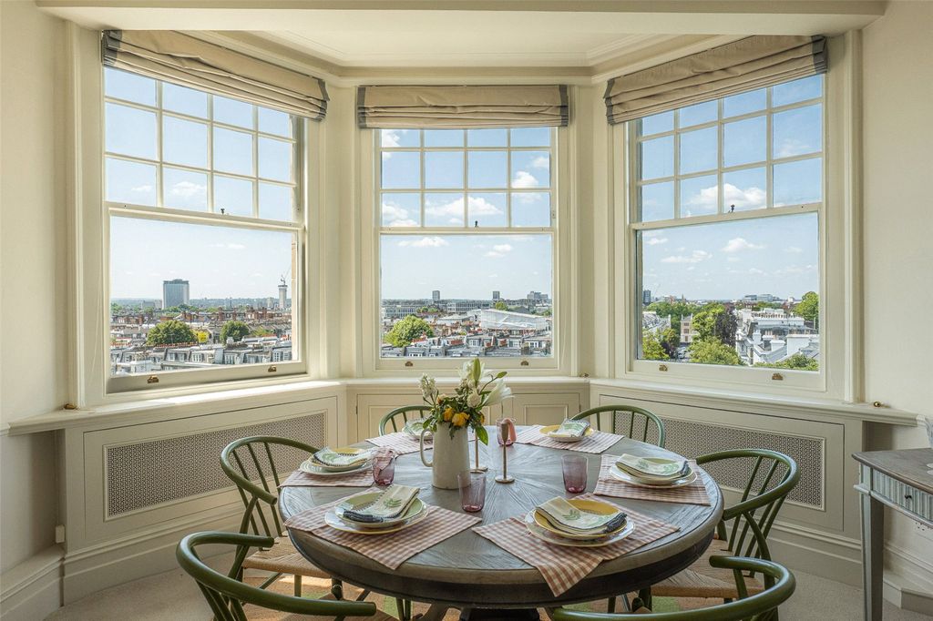Property photo 1 of 13 Dining Room