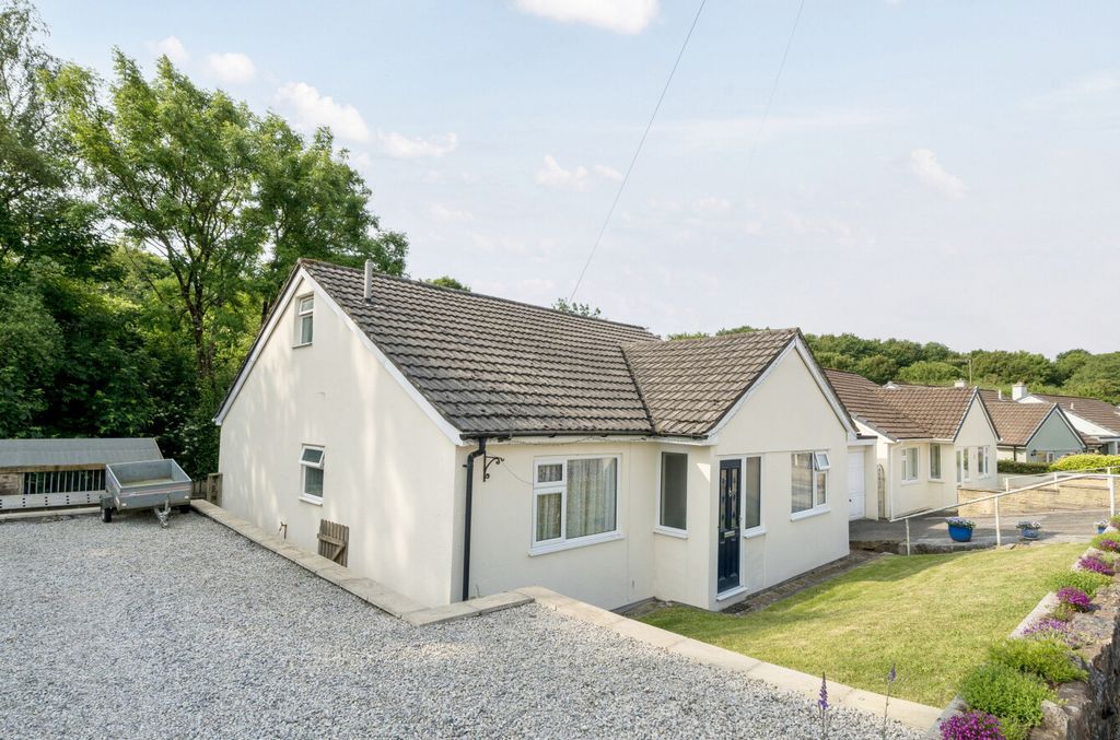Property photo 1 of 15 1301331-1-68402d1...