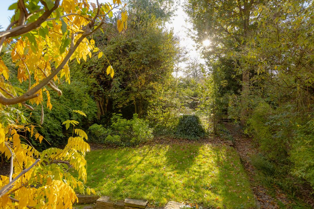 Property photo 3 of 23 320995 - Inigo_40_Dulwhich_Road_003.Jpg