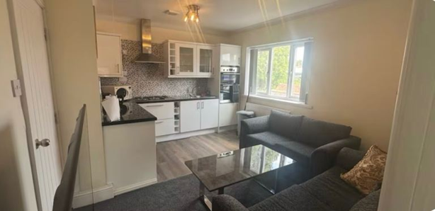 Property photo 2 of 10