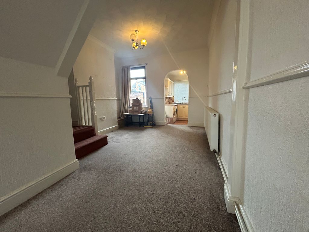 Property photo 3 of 8 Image