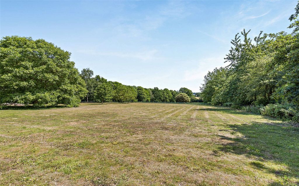 Property photo 3 of 28 Ground