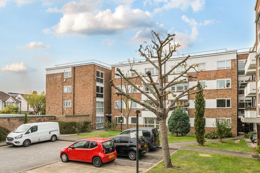 Property photo 2 of 20 1369077-3-68F0E86...