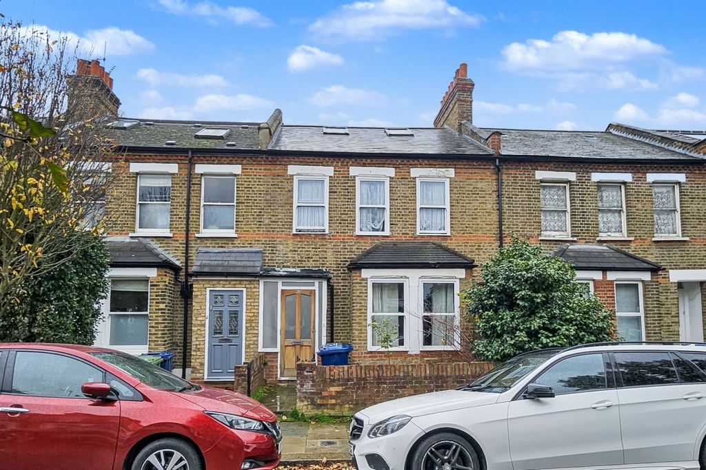 Property photo 1 of 14 136 Darwin Road, Ealing, London, W5 4Bh