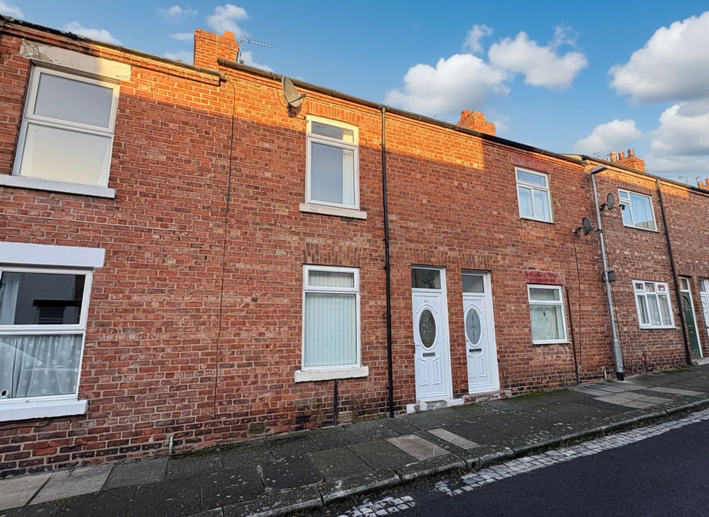 Property photo 1 of 8