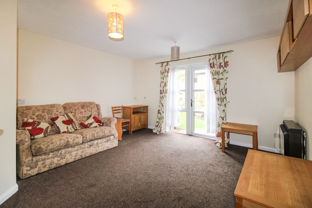 Property photo 3 of 10