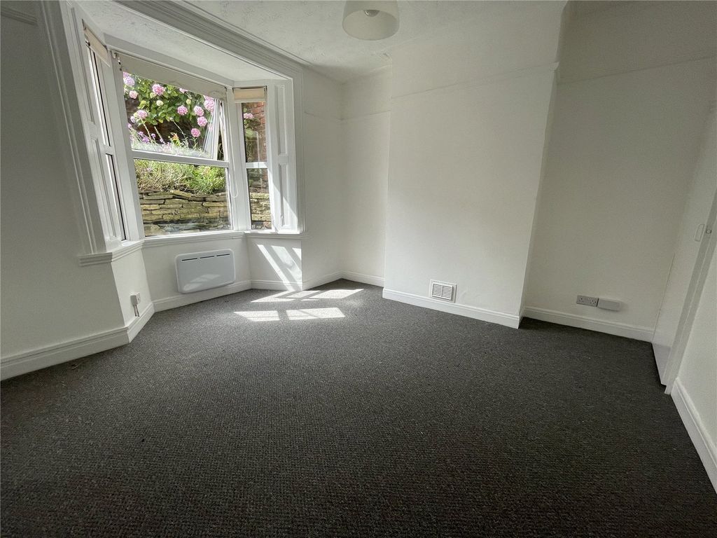 Property photo 2 of 8 Bedroom