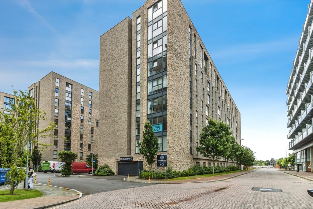 Property photo 2 of 15