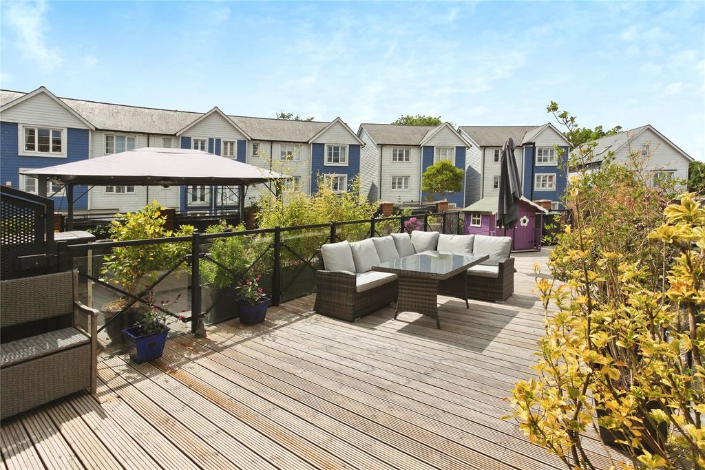 Property photo 3 of 17 Picture No. 02