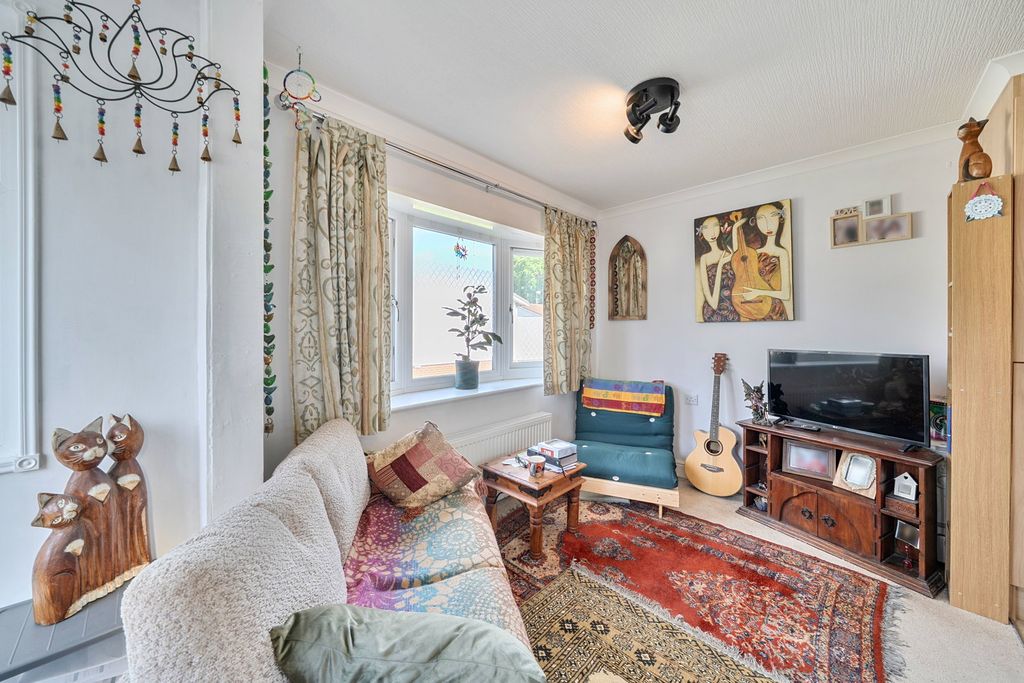 Property photo 2 of 19