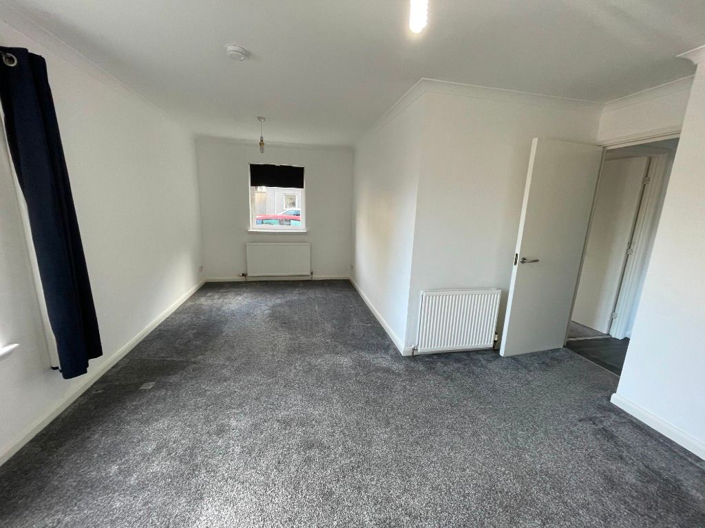 Property photo 3 of 8 Photo 3