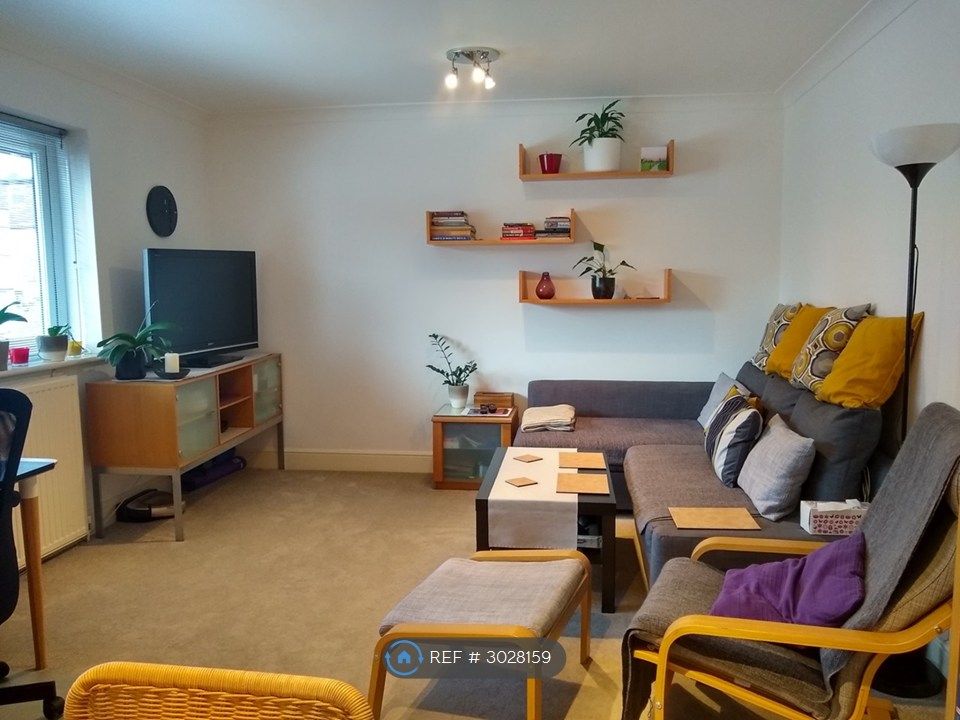 Property photo 1 of 18 Lounge