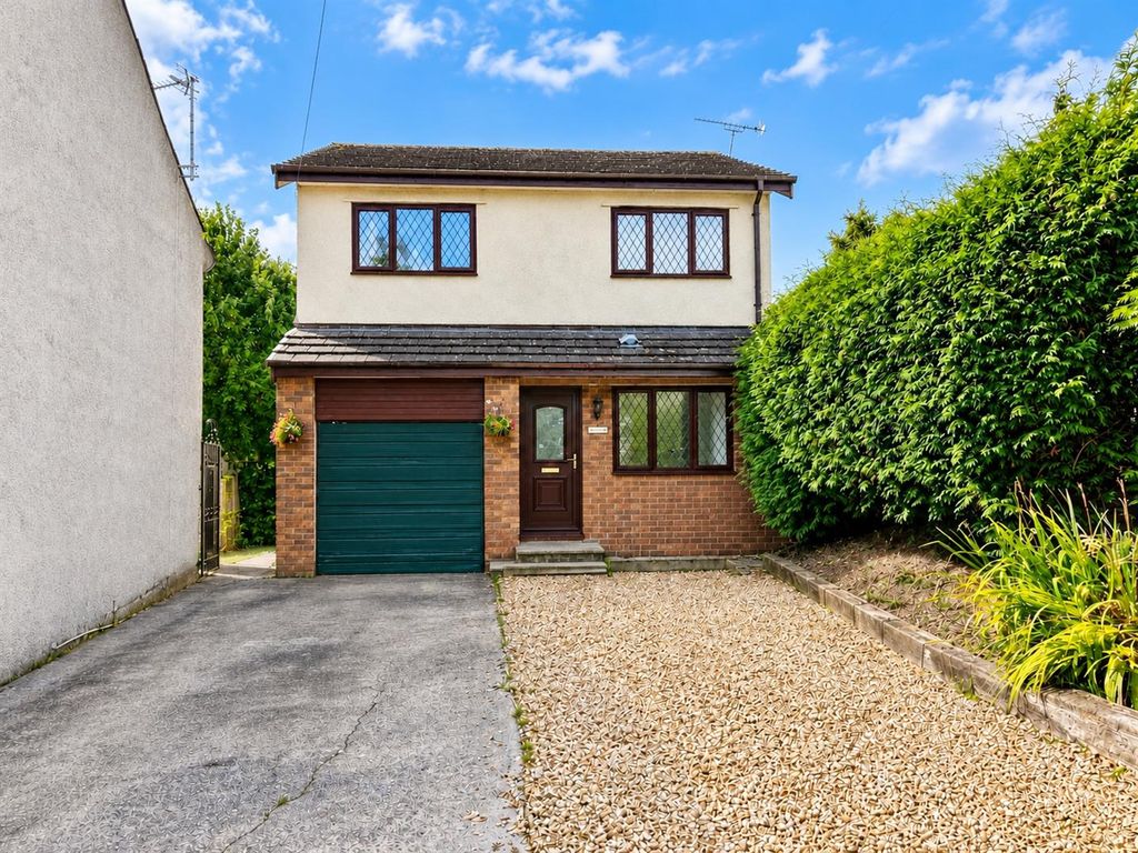 Property photo 1 of 13 d37c9559-704c-4B79-8Bd4-146d0111A316.Png