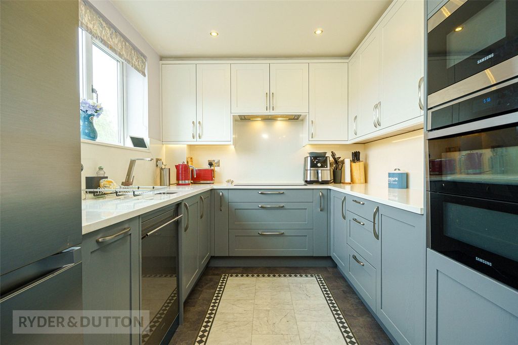Property photo 1 of 24 Kitchen