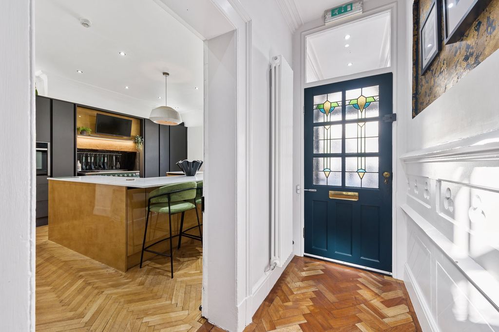 Property photo 2 of 56