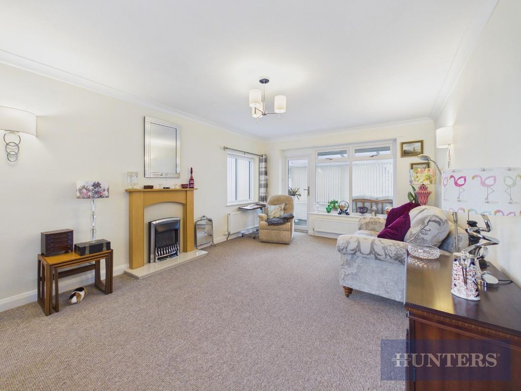 Property photo 2 of 27 Cam05316G0-Pr0334-Still004.Jpg