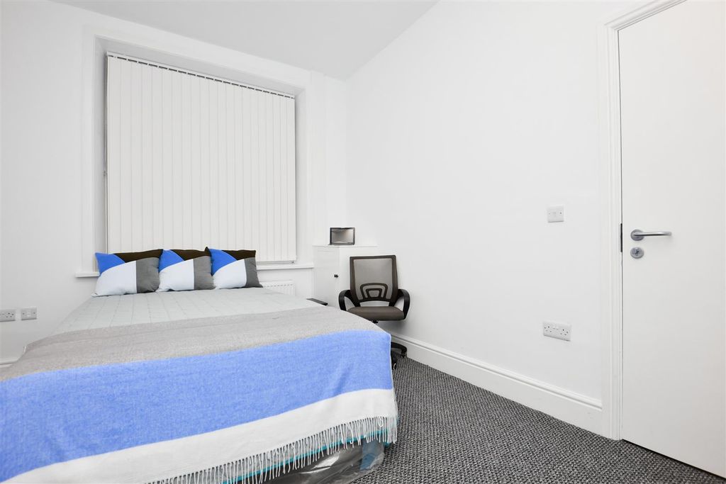 Property photo 2 of 12 2.Jpg