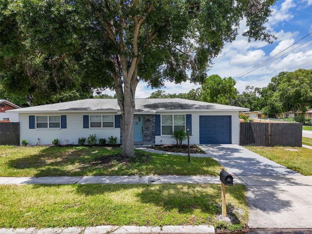 Property photo 1 of 20