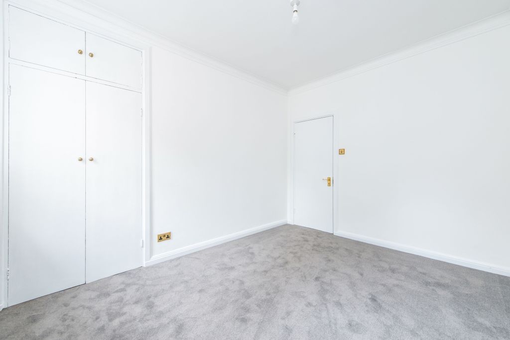 Property photo 3 of 8 22715_Kfh_Clerkenwel