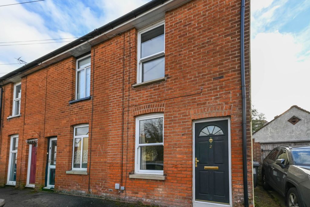 Property photo 1 of 9