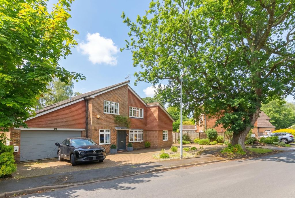 Property photo 1 of 37
