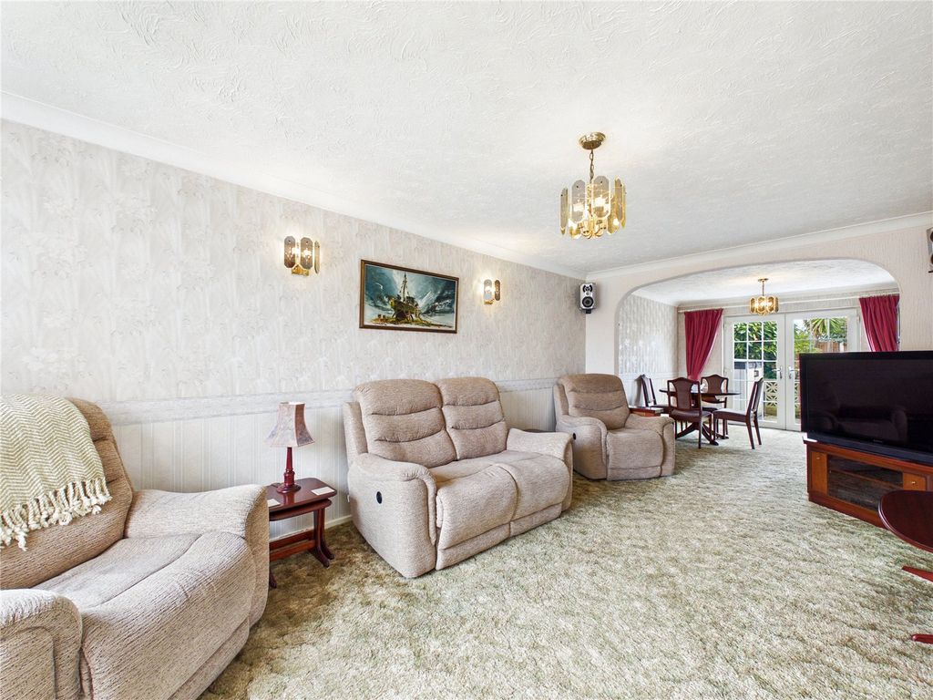 Property photo 3 of 27 Picture No. 14