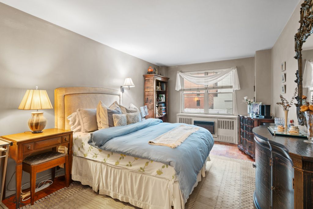 Property photo 3 of 6