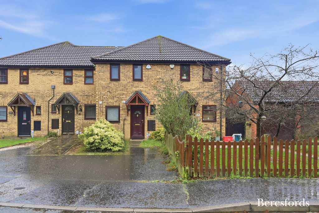 Property photo 1 of 20 Front