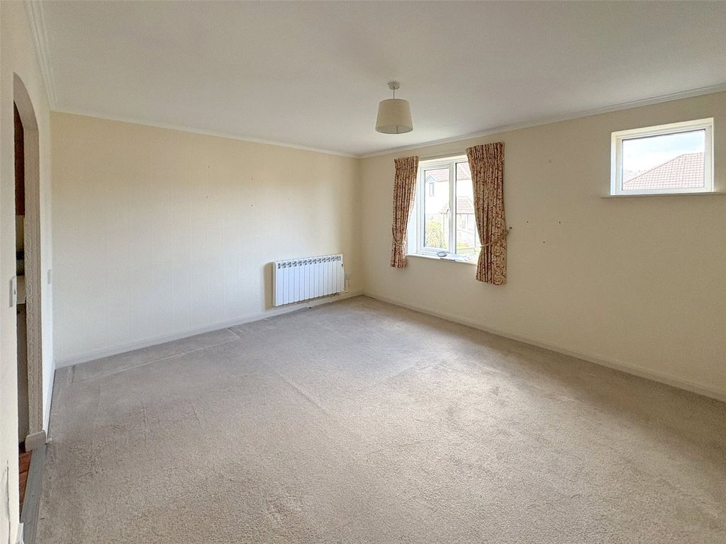 Property photo 2 of 8 Picture No. 05