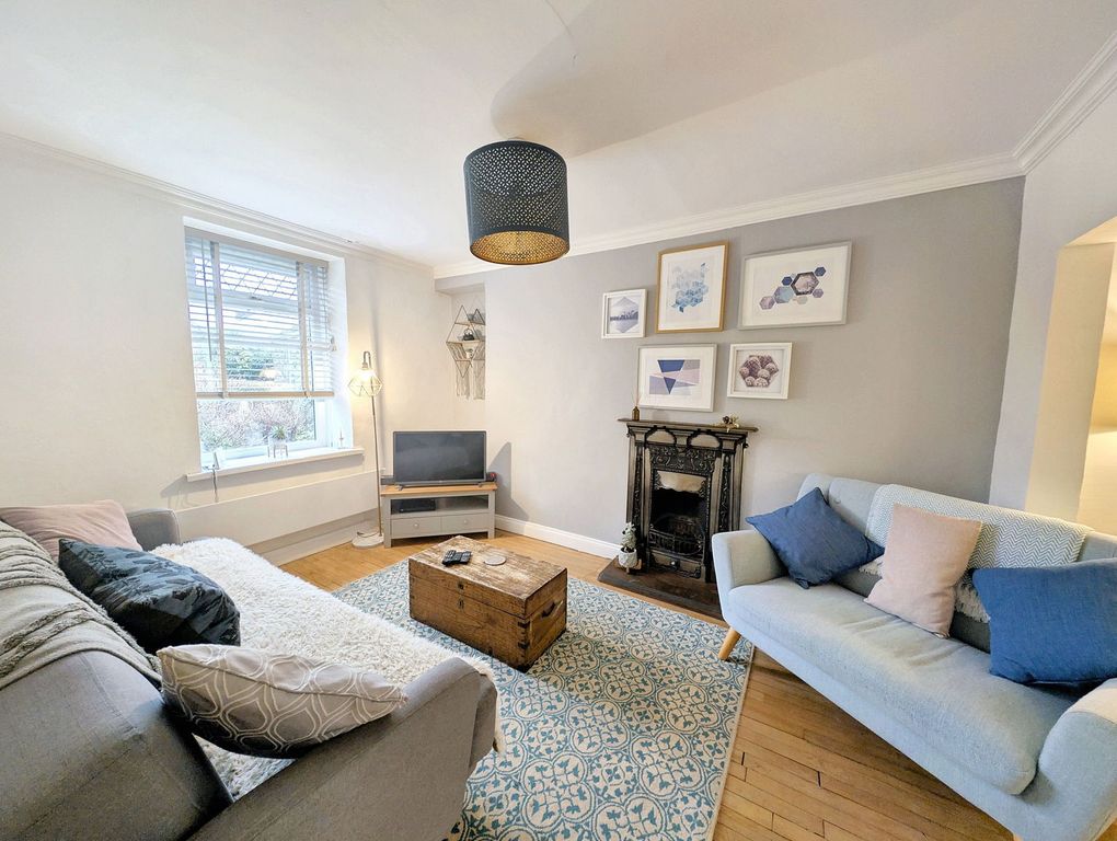 Property photo 3 of 21