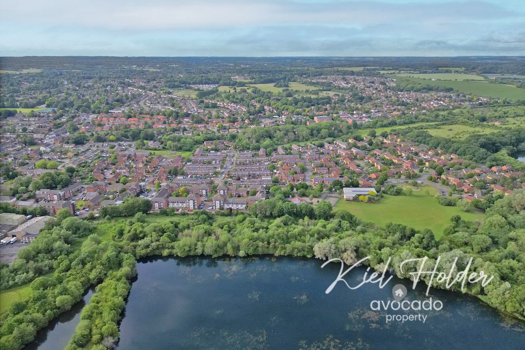 Property photo 2 of 13 4223855