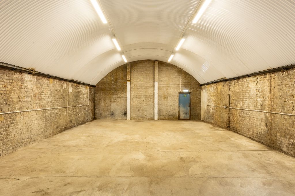 Property photo 2 of 4 An Empty Arch With Lining