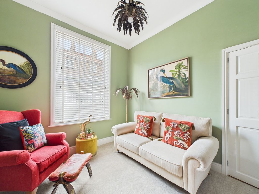 Property photo 2 of 24 4694054