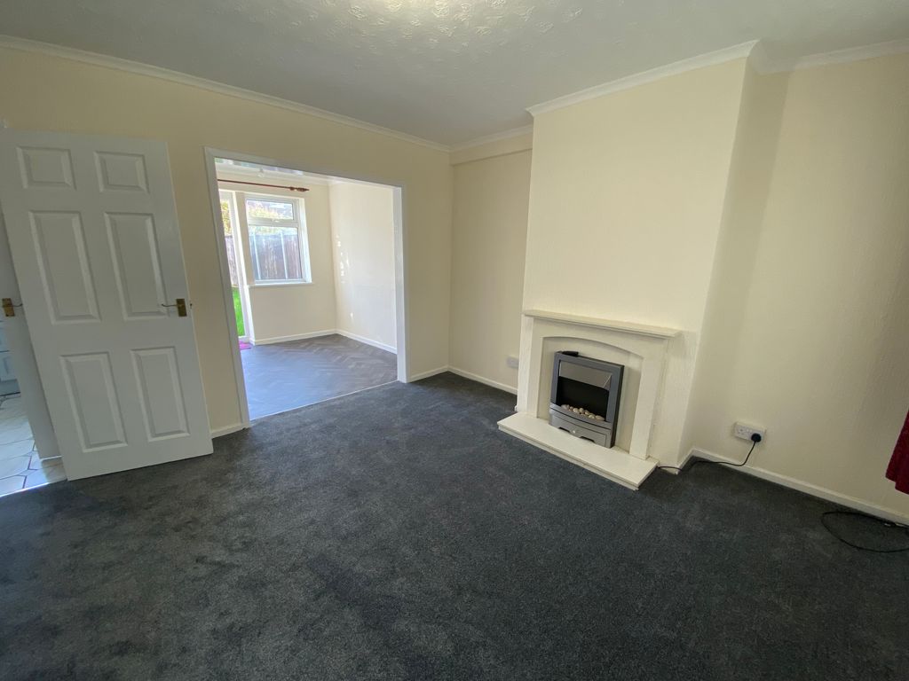 Property photo 2 of 10 Living Room