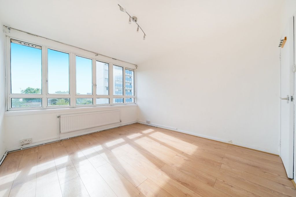 Property photo 2 of 14 Picture No. 07