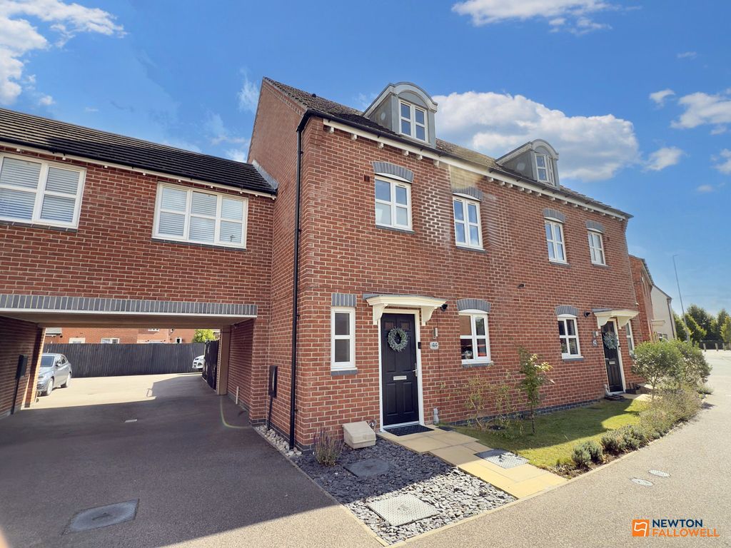 Property photo 1 of 36