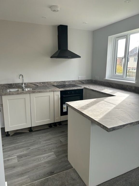 Property photo 2 of 8 Kitchen